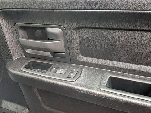 Used 2015 RAM 1500 Express image 35