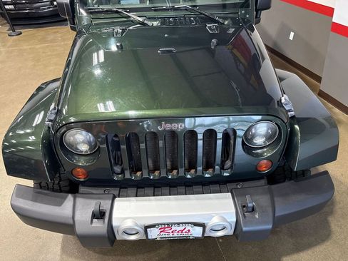 Used 2010 Jeep Wrangler Unlimited Sahara image 44