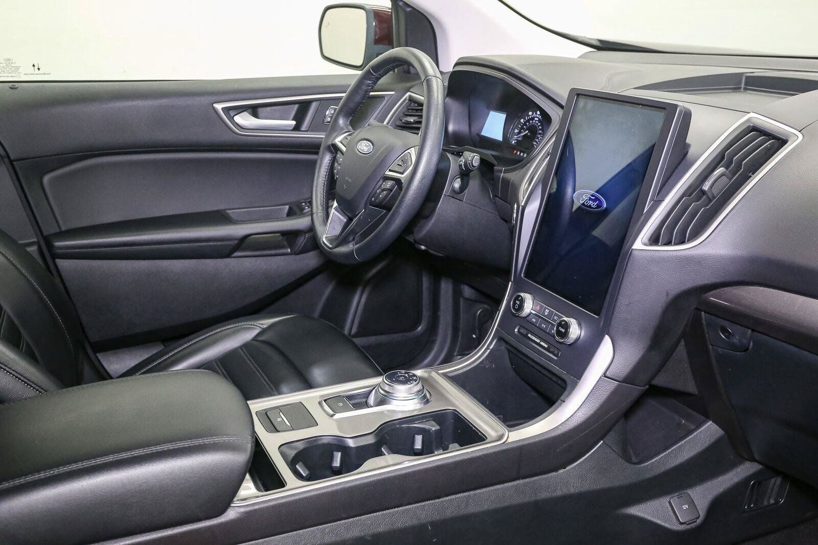Used 2024 Ford Edge SEL AWD/4WD image 18