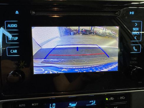 Used 2019 Toyota Corolla LE FWD image 21