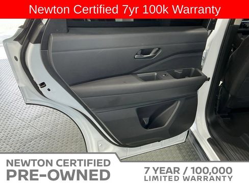 Used 2025 Nissan Pathfinder SV FWD image 41