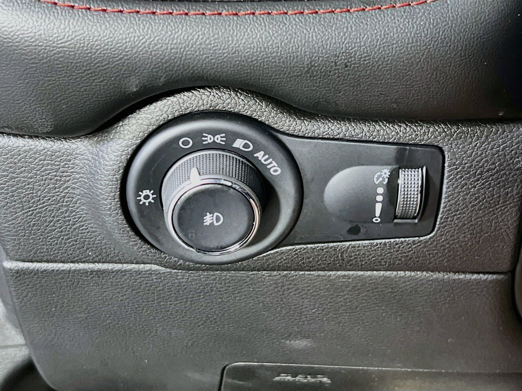 Used 2023 Dodge Durango R/T AWD/4WD image 10
