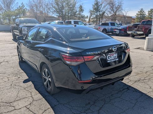 Used 2021 Nissan Sentra SV image 8