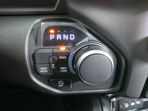 New 2026 RAM 1500 Express AWD/4WD image 16