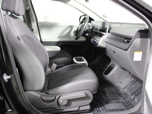 Used 2024 Hyundai Ioniq 5 SE image 16