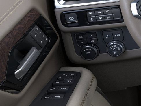 New 2026 GMC Yukon Denali w/ Sun & Power Step Package AWD/4WD image 22