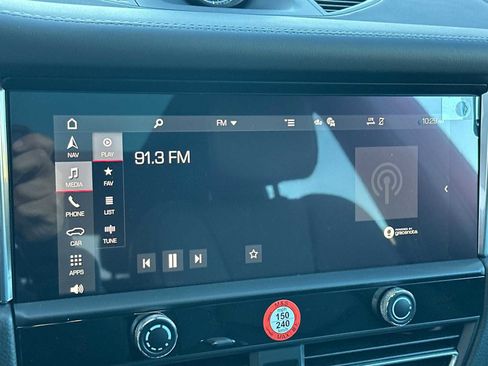 New 2026 Porsche Macan image 19