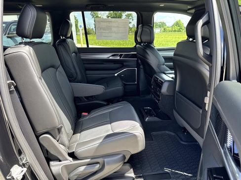 New 2026 Jeep Grand Wagoneer 4WD image 19