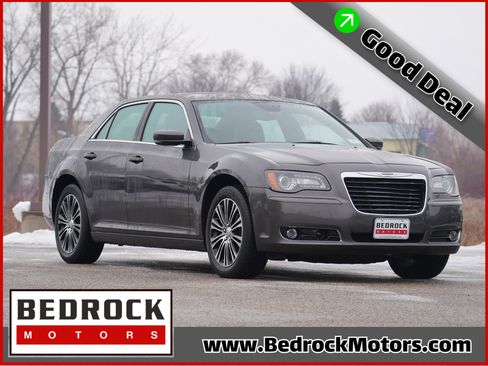 Used 2013 Chrysler 300 S w/ Luxury Group image 1