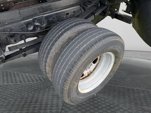 Used 2005 Ford F350 XL image 13