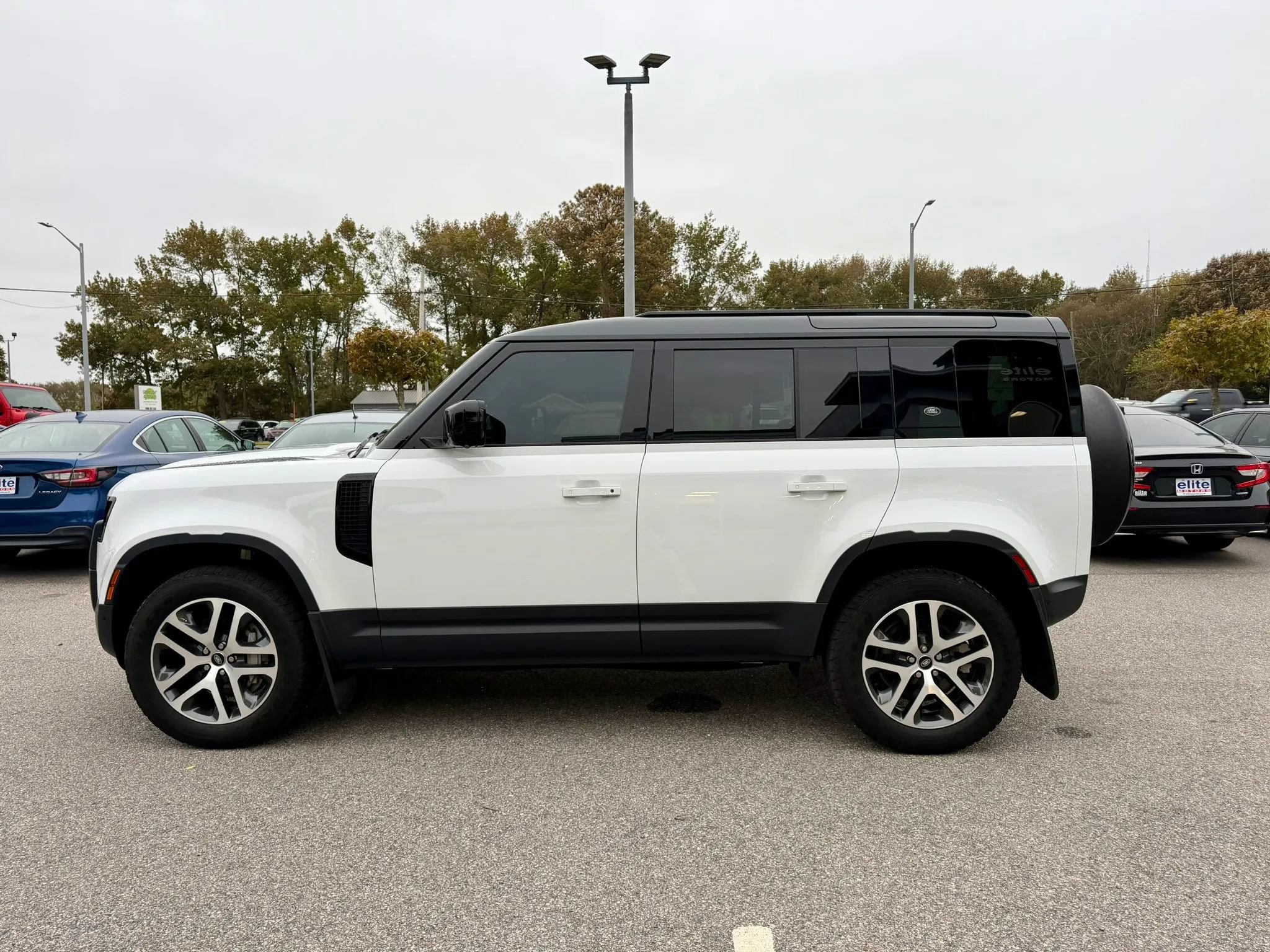 Used 2024 Land Rover Defender 110 S AWD/4WD image 4