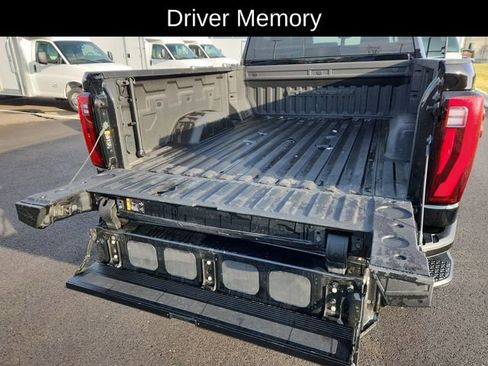 Used 2024 GMC Sierra 2500 Denali w/ Denali Reserve Package image 37