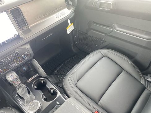 New 2025 Ford Bronco Badlands AWD/4WD image 17