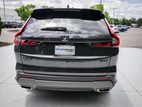 Used 2026 Honda CR-V Sport Touring image 9