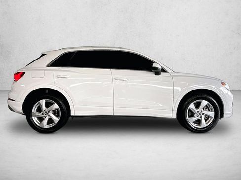 Used 2021 Audi Q3 2.0T Premium w/ Convenience Package AWD/4WD image 5