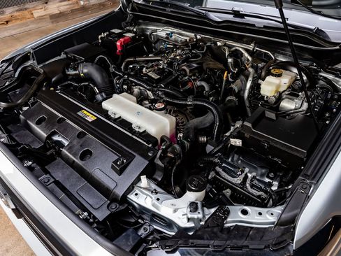 Used 2024 Toyota Tacoma SR5 w/ SR5 Upgrade Package image 38