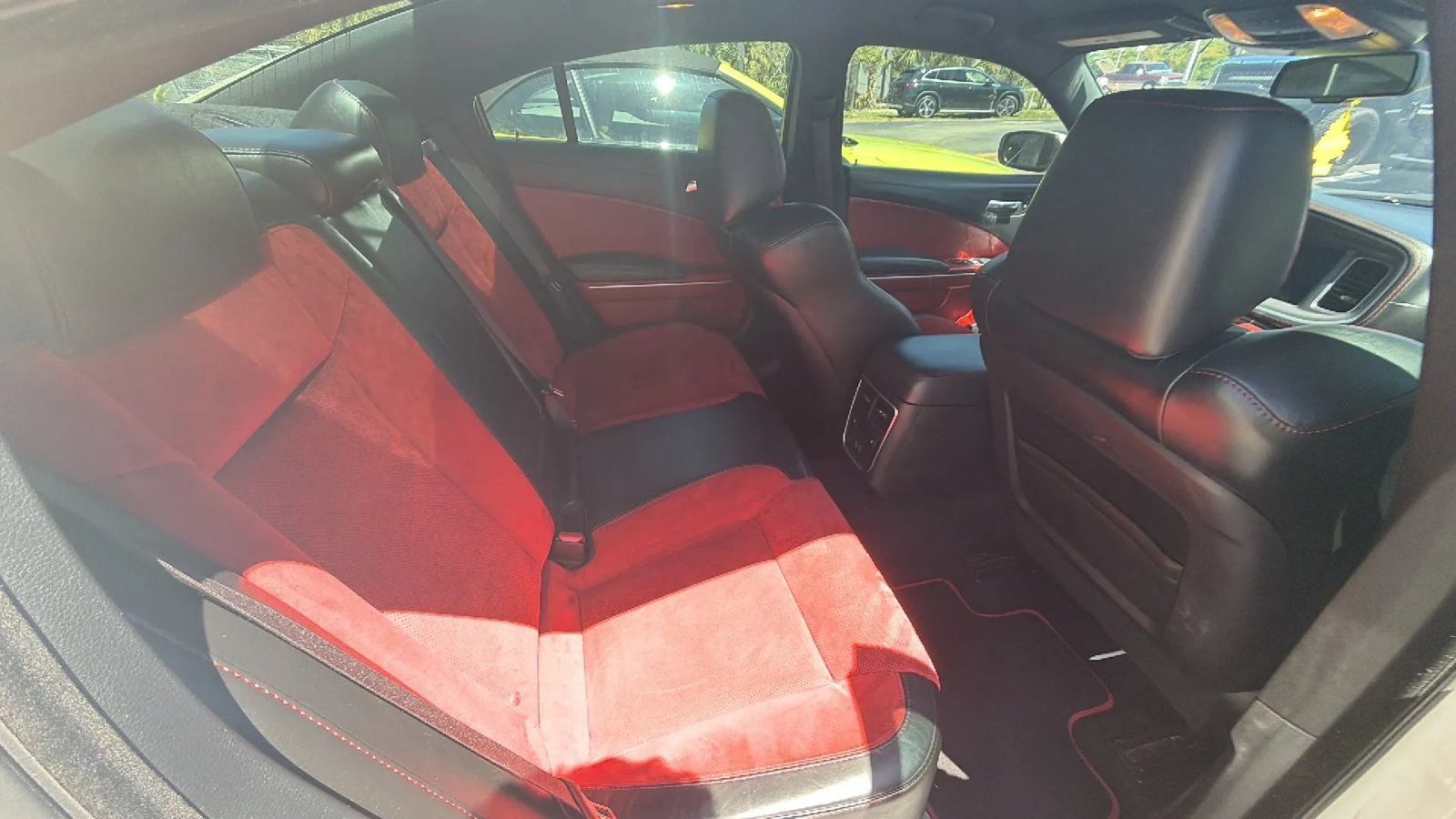 Used 2019 Dodge Charger Scat Pack w/ Dynamics Package RWD image 7