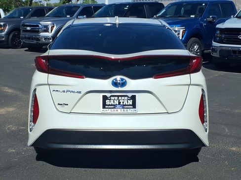 Used 2019 Toyota Prius Prime Premium image 5