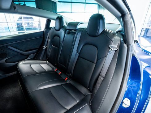 Used 2023 Tesla Model 3 Standard Range image 45