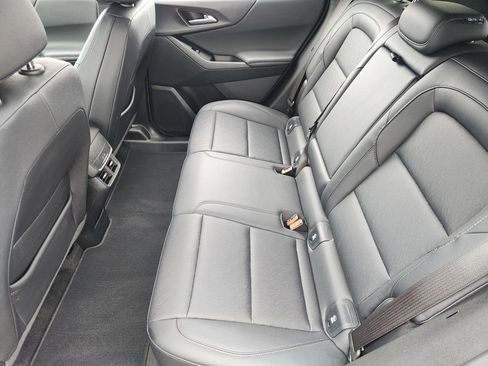 Used 2025 Chevrolet Equinox LT w/ Convenience Package II FWD image 28