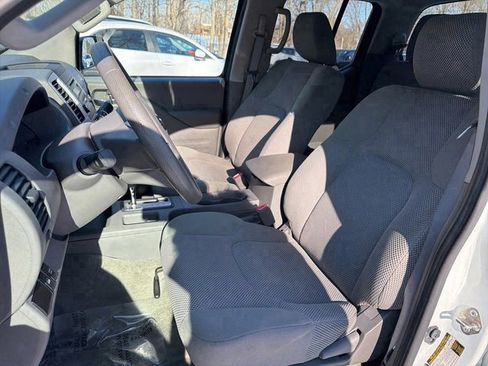 Used 2016 Nissan Frontier S image 16