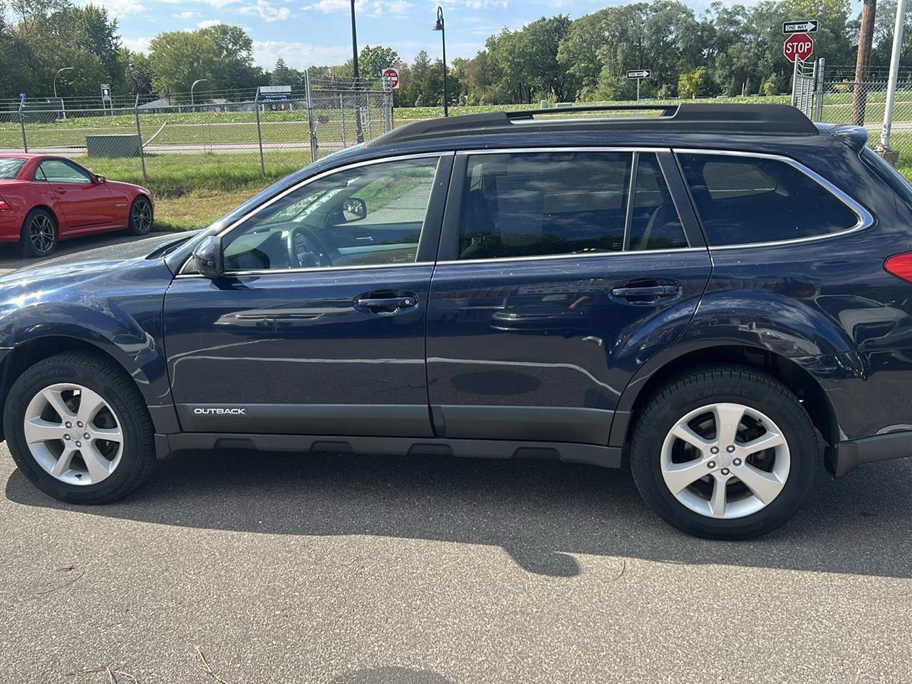 Used 2014 Subaru Outback 2.5i Premium AWD/4WD image 8