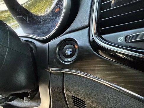 Used 2019 Jeep Grand Cherokee Limited w/ Trailer Tow Group IV image 31