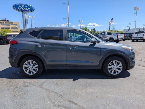 Used 2019 Hyundai Tucson SE FWD image 2