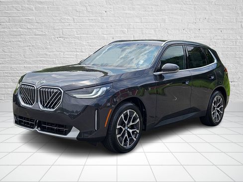 Used 2025 BMW X3 xDrive30i image 2