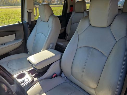 Used 2012 GMC Acadia SLT image 11