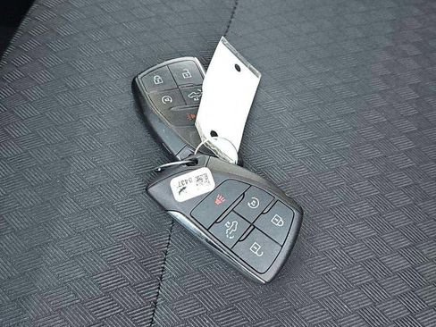 Used 2022 Chevrolet Silverado 1500 RST image 17