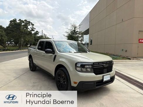 Used 2024 Ford Maverick Lariat w/ Black Appearance Package FWD image 6
