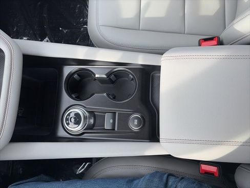 New 2026 Ford Explorer Active w/ Active Comfort Package image 24