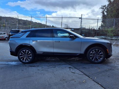 Used 2026 Cadillac Lyriq Sport image 4