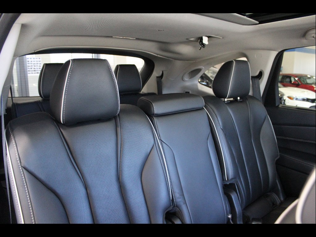 Used 2023 Acura MDX w/ Advance Package AWD/4WD image 22