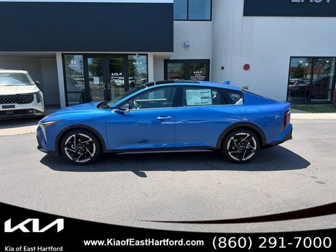 New 2026 Kia K4 GT-Line w/ GT-Line Sunroof Package FWD image 2