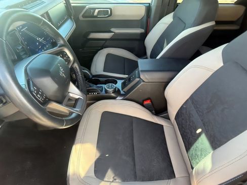 Used 2022 Ford Bronco Wildtrak image 18