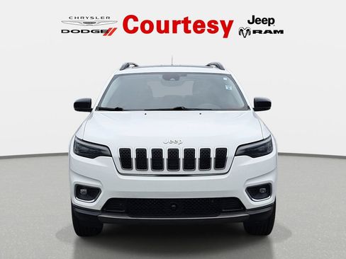 Certified 2022 Jeep Cherokee Limited AWD/4WD image 9