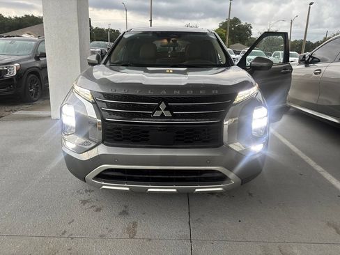 Used 2022 Mitsubishi Outlander SE FWD image 1