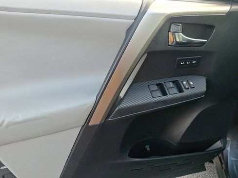 Used 2013 Toyota RAV4 Limited image 12