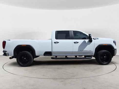 Used 2024 GMC Sierra 2500 Pro w/ 1SA Pro Safety Plus Package AWD/4WD image 4