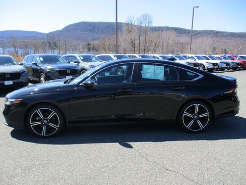 Certified 2023 Honda Accord Sport image 8