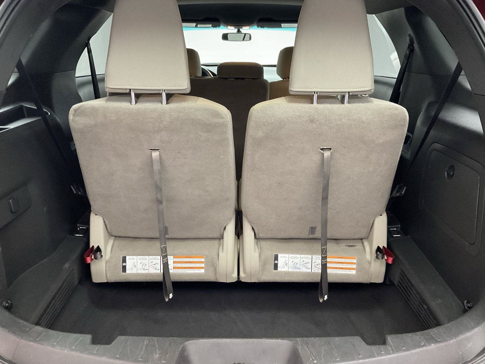 Used 2013 Ford Explorer XLT AWD/4WD image 28