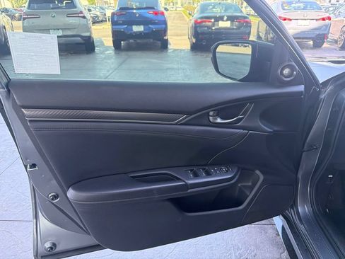 Used 2018 Honda Civic Sport Touring image 8