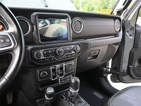 Used 2021 Jeep Wrangler Unlimited Sahara w/ Cold Weather Group image 22