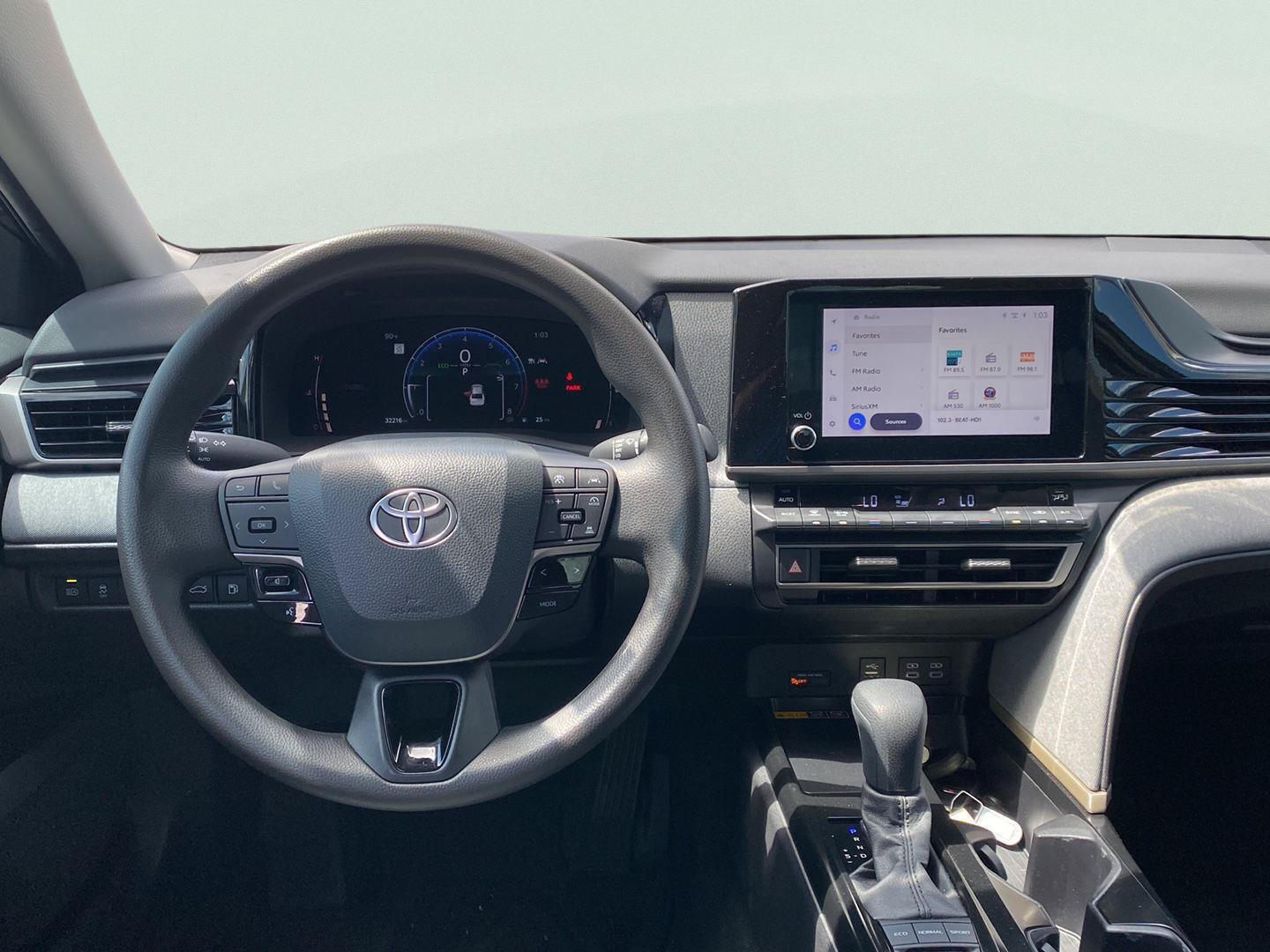 Used 2025 Toyota Camry LE w/ Convenience Package FWD image 7
