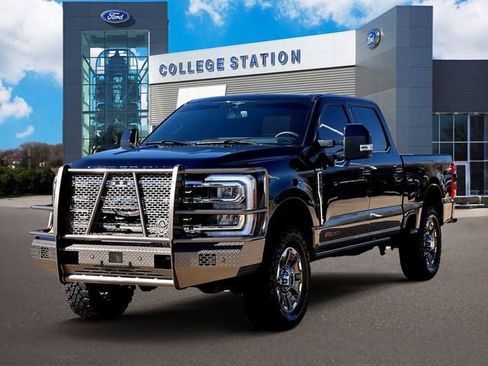 Used 2023 Ford F250 King Ranch image 2