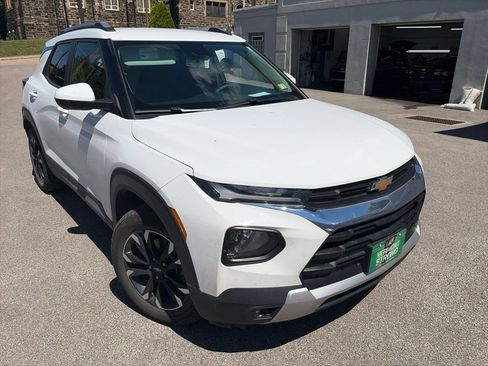 Used 2023 Chevrolet TrailBlazer LT w/ Convenience Package FWD image 4