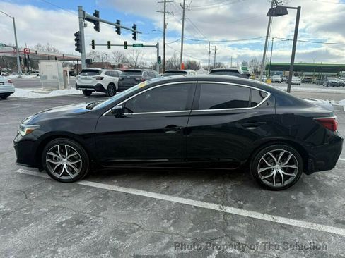 Used 2019 Acura ILX image 8
