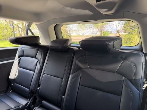 New 2026 Lincoln Navigator L Premier AWD/4WD image 17